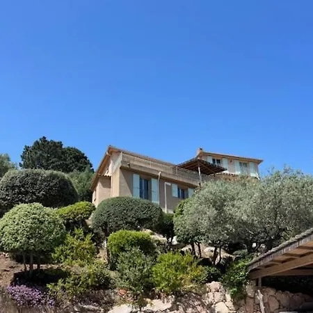 Дом отдыха Vue En Avec Piscine Порто-Веккьо