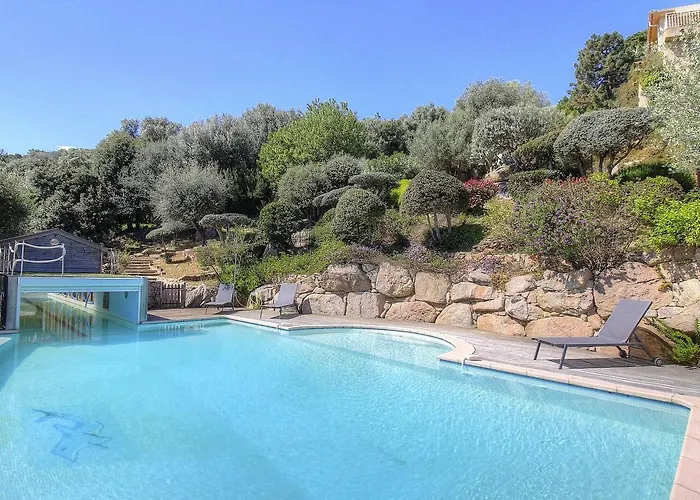 Holiday home Vue En Avec Piscine *